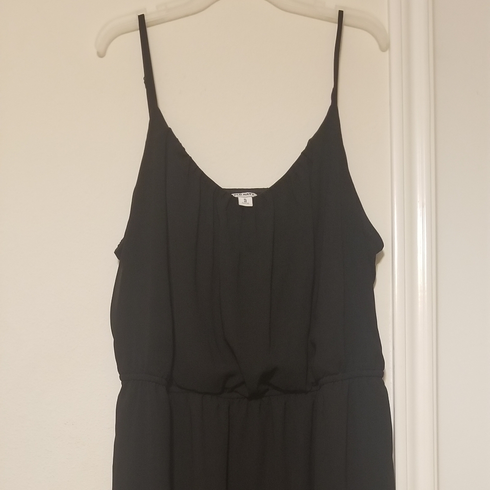 Black Old Navy spaghetti strap dress.